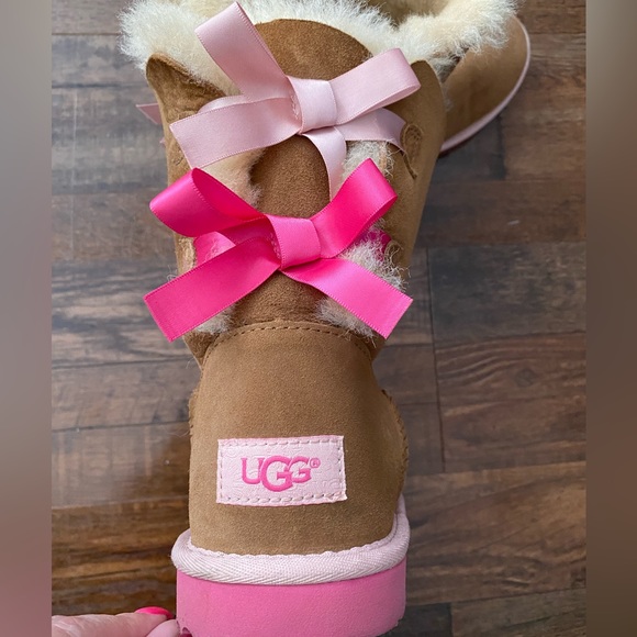UGG Shoes - Ugg boots. Size 6.